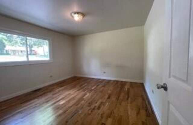 251 Elmwood Ave Gallery 3