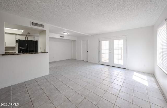 17032 N 16th Drive Gallery 4