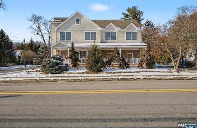 85 Sheridan Avenue 1 photos photos