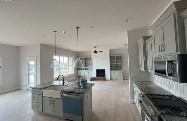Beautiful BRAND-NEW 4 bedroom, 2 bath home on a cul-de-sac in the exclusive Lion's Gate neighborhood! Gallery 3