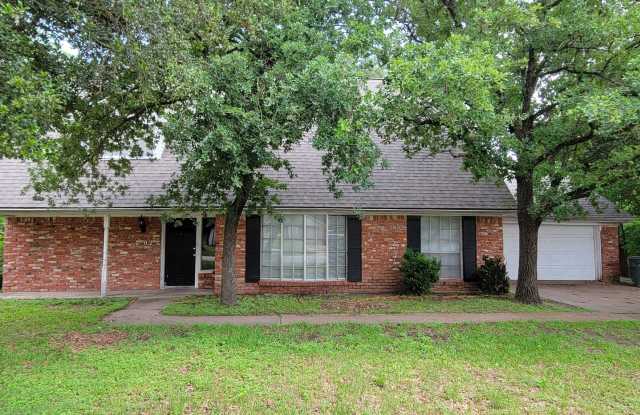 Bryan - 4 bedroom / 3 bath house close to Blinn College  Bryan High School!! photos photos