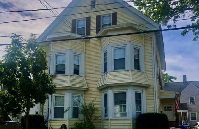 165 Chestnut unit: 2 photos photos