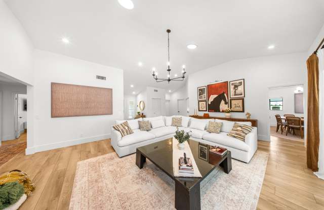 13471 Barberry Drive Gallery 1