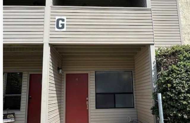 1900 Dartmouth Street Gallery 1