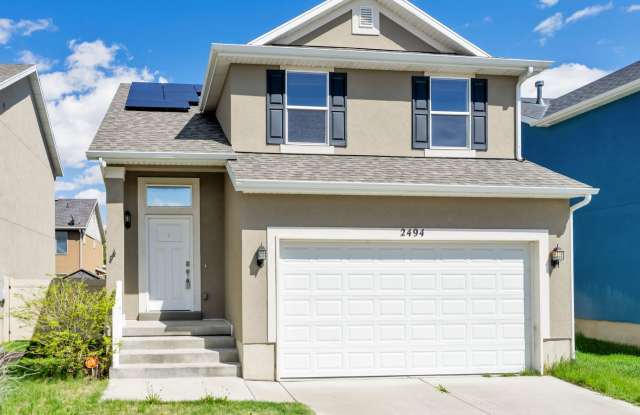 Stunning 5 bedroom - 4 bathroom Pet Friendly Home in Great West Haven! Available on Nov 5th! Gallery 1
