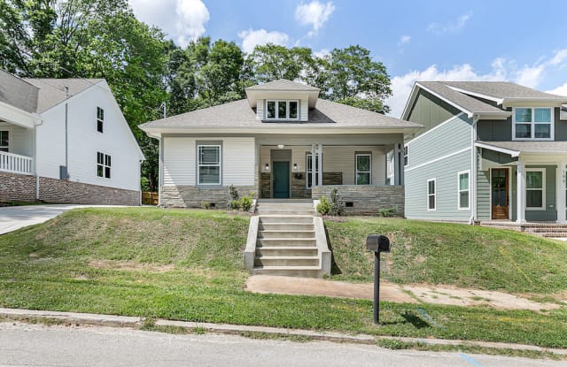 201 McCowat Street - 201 McCowat Street, Jackson, TN 38301 201 McCowat Street - 201 McCowat Street, Jackson, TN 38301