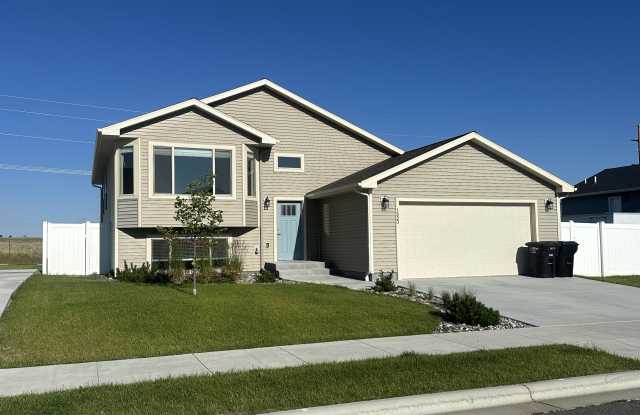 1523 Rancho Vista Drive Gallery 1