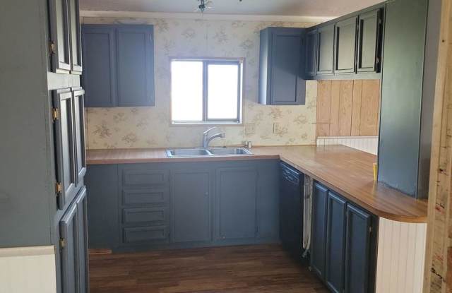 4 bedroom, 2 bathroom house for rent in Richfield, ID photos photos