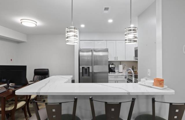 6908-B MARY CAROLINE Circle unit: B photos photos