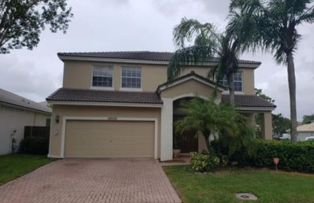 10920 Oak Bend Way - 10920 Oak Bend Way, Wellington, FL 33414