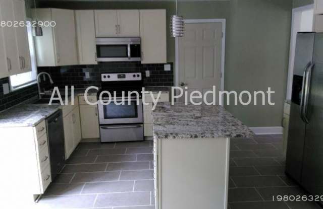 809 McLaughlin Dr Gallery 2