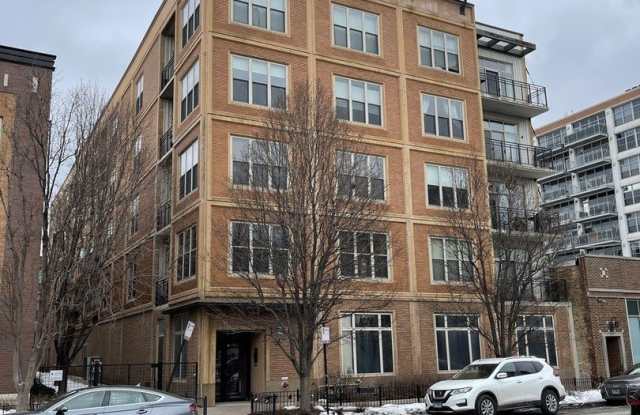 1228 W MONROE Street unit: 405 photos photos