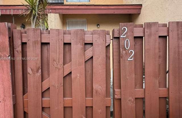 221 W Park Dr photos photos