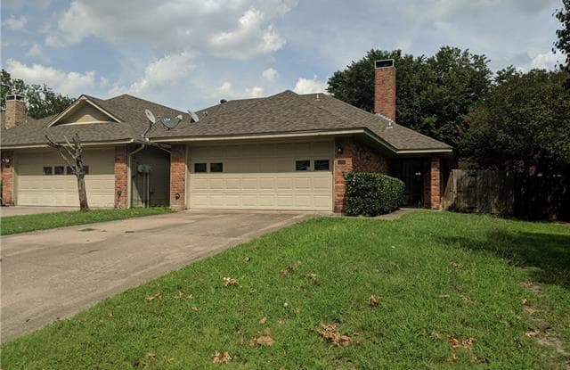 1322 Mission Street - 1322 Mission Street, Duncanville, TX 75137