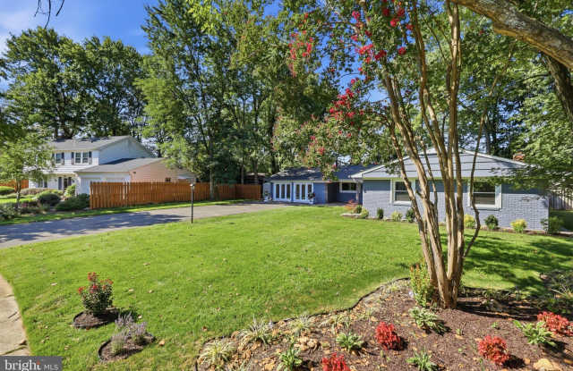 4140 POINT HOLLOW LN Gallery 1