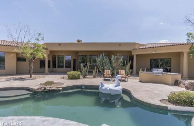 6570 N Lost Dutchman Dr Gallery 2