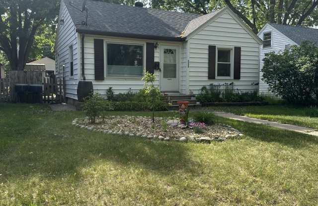 5049 N Washburn Ave photos photos