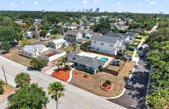 1674 34TH Avenue N Gallery 2
