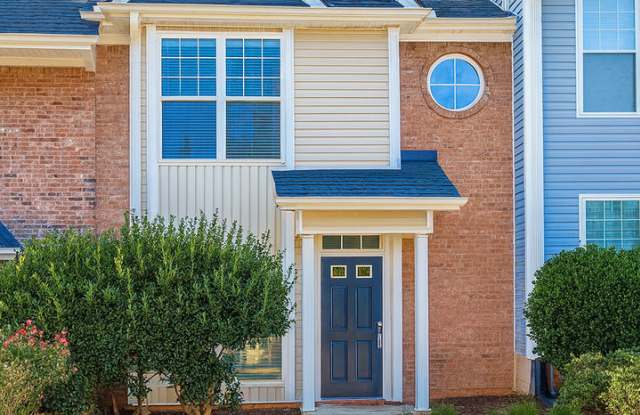 Spacious townhome in downtown Dawsonville - 14 Pearl Chambers Drive, Dawsonville, GA 30534