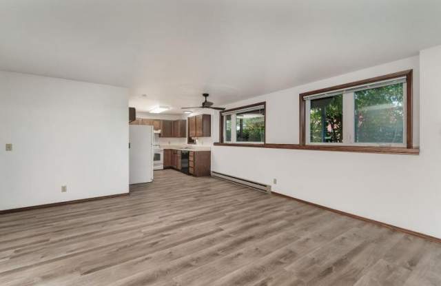 2014 Alderson Avenue Gallery 2