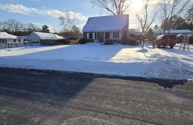 Renovated Single Family Home – 4BR, 2 Bath – Yard, Parking  Finished Basement photos photos