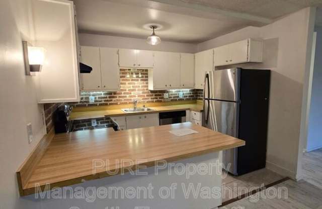 1425 S Puget Dr photos photos