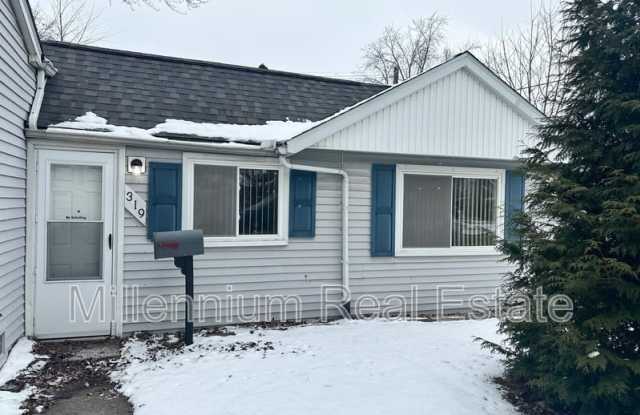 319 E Lincoln Ave - 319 East Lincoln Avenue, Madison Heights, MI 48071