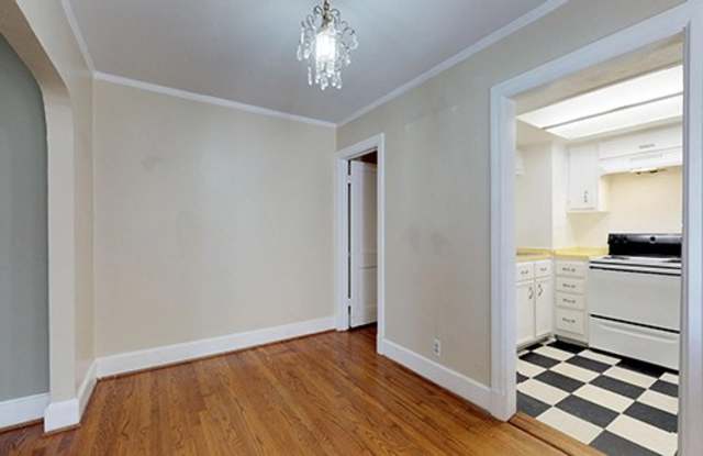 6284 Prospect Avenue Gallery 4