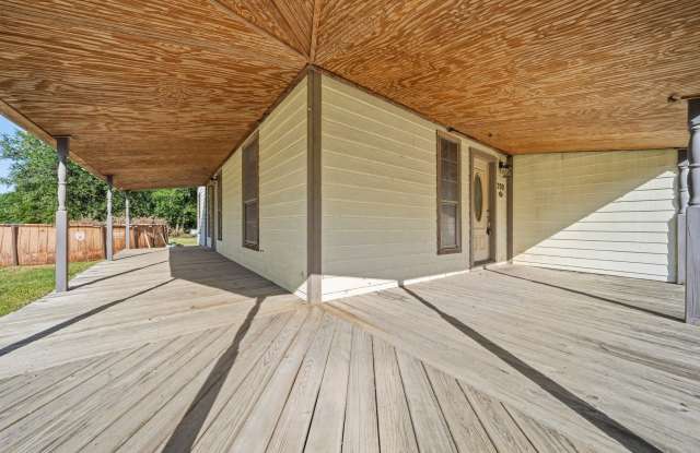 700 Harrel Avenue Gallery 4