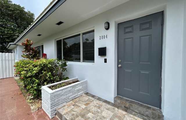 2804 SW 35th Ave photos photos