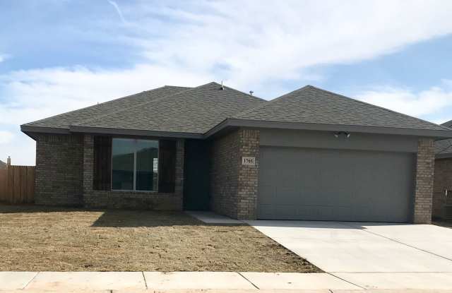 Beautiful Home! Available October 10th! photos photos