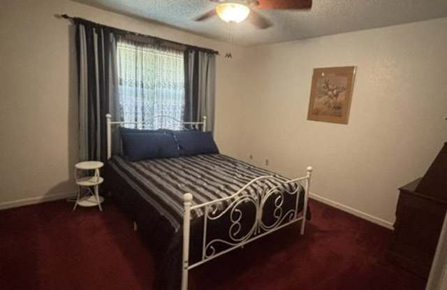 5703 Sleepy Hollow Avenue Gallery 3