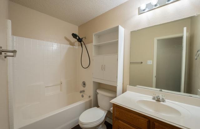Great home for a great price in Terrell! Gallery 3