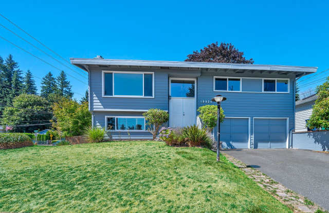 Lynnwood Split Level photos photos