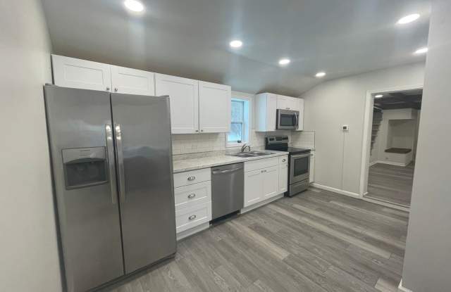 3 Bedroom, 1 Bath Farmhouse Jamesville-DeWitt School photos photos