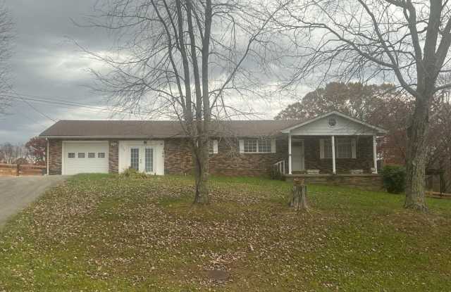 Three Bedroom Home in Corbin, KY - 608 Lynn Camp Church Road, Knox County, KY 40701