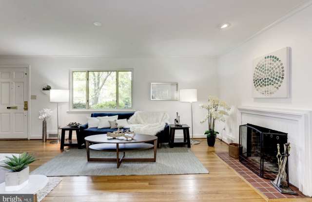 4810 RODMAN STREET NW Gallery 4