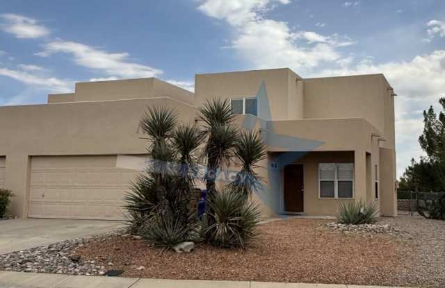 Cute 3 Bedroom Townhouse - Close to Everything! Gallery 1