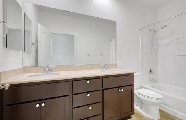 5658 Stonehaven Drive Gallery 3