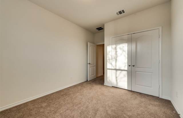 2708 Ryder Lane Gallery 4