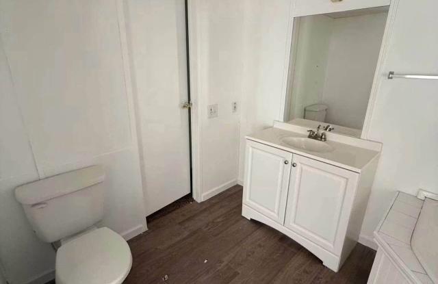 12 Lakeview Dr Gallery 2