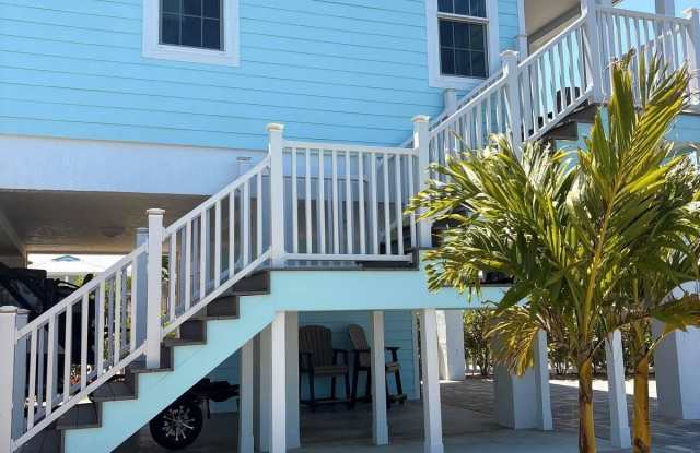 453 NE Indian River Drive Gallery 3