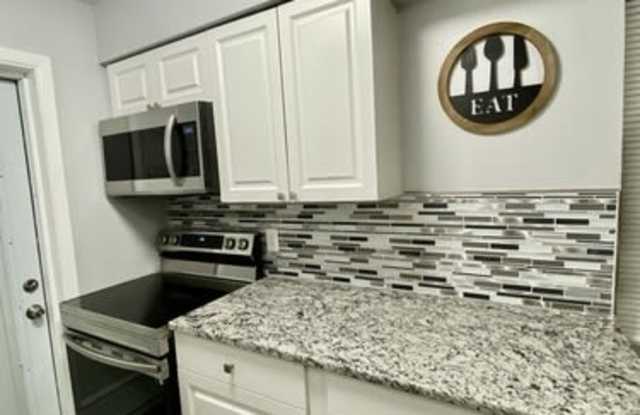 2077 The Mall photos photos