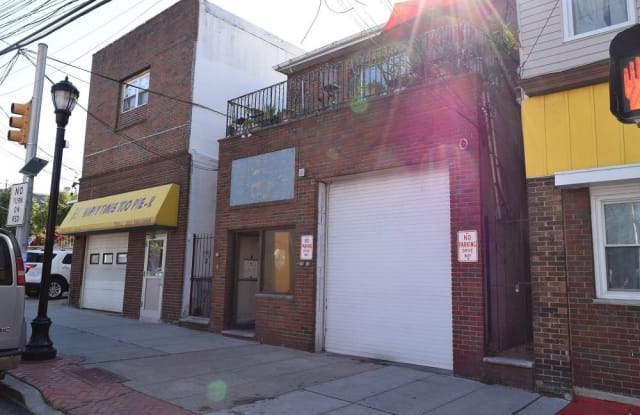 908 NEW YORK AVE - 908 New York Avenue, Union City, NJ 07087