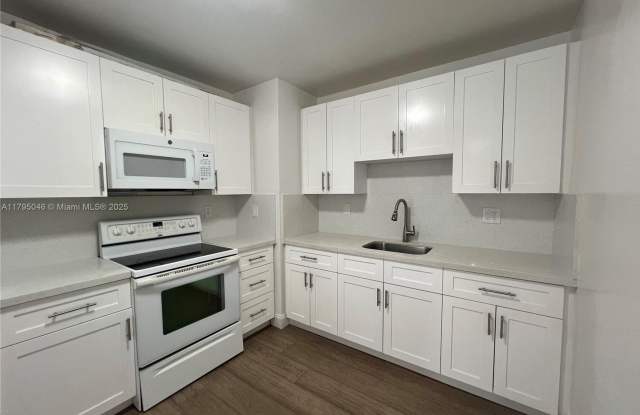 770 NW 179th Street, Miami Gardens, FL 33169 photos photos