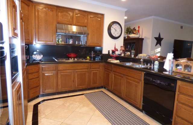11627 Pinedale Road Gallery 3