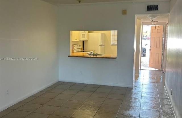 10425 NW 8th St photos photos 10425 NW 8th St photos photos