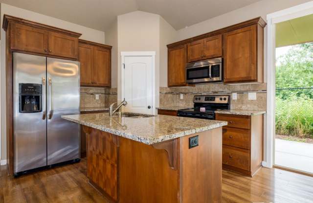 Modern Living with A/C and Attached Garage! photos photos