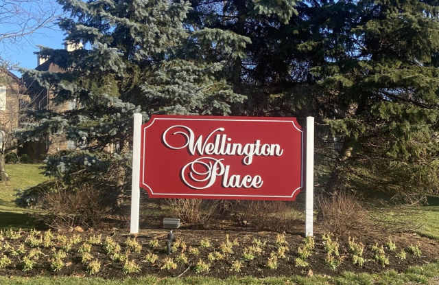 604 Wellington Place photos photos