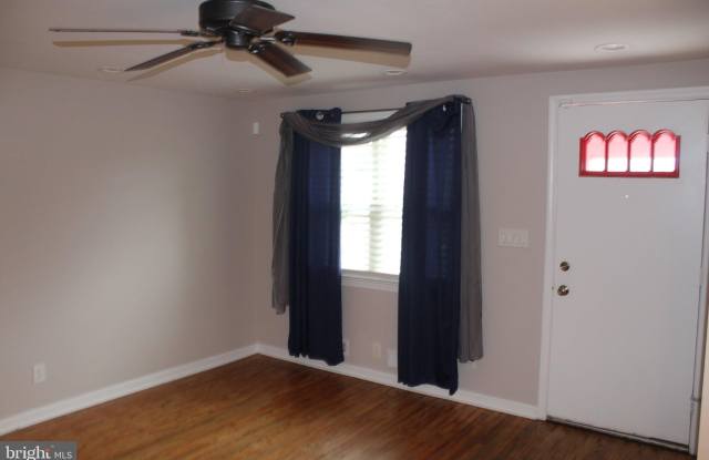 1807 MERRITT Boulevard Gallery 2